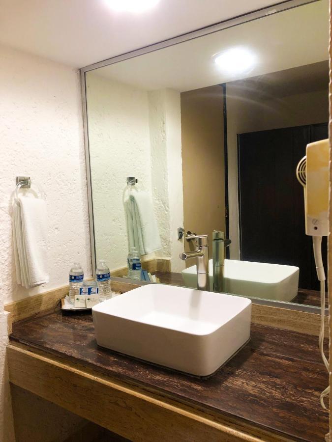 Hotel Los Cocos Chetumal Kültér fotó